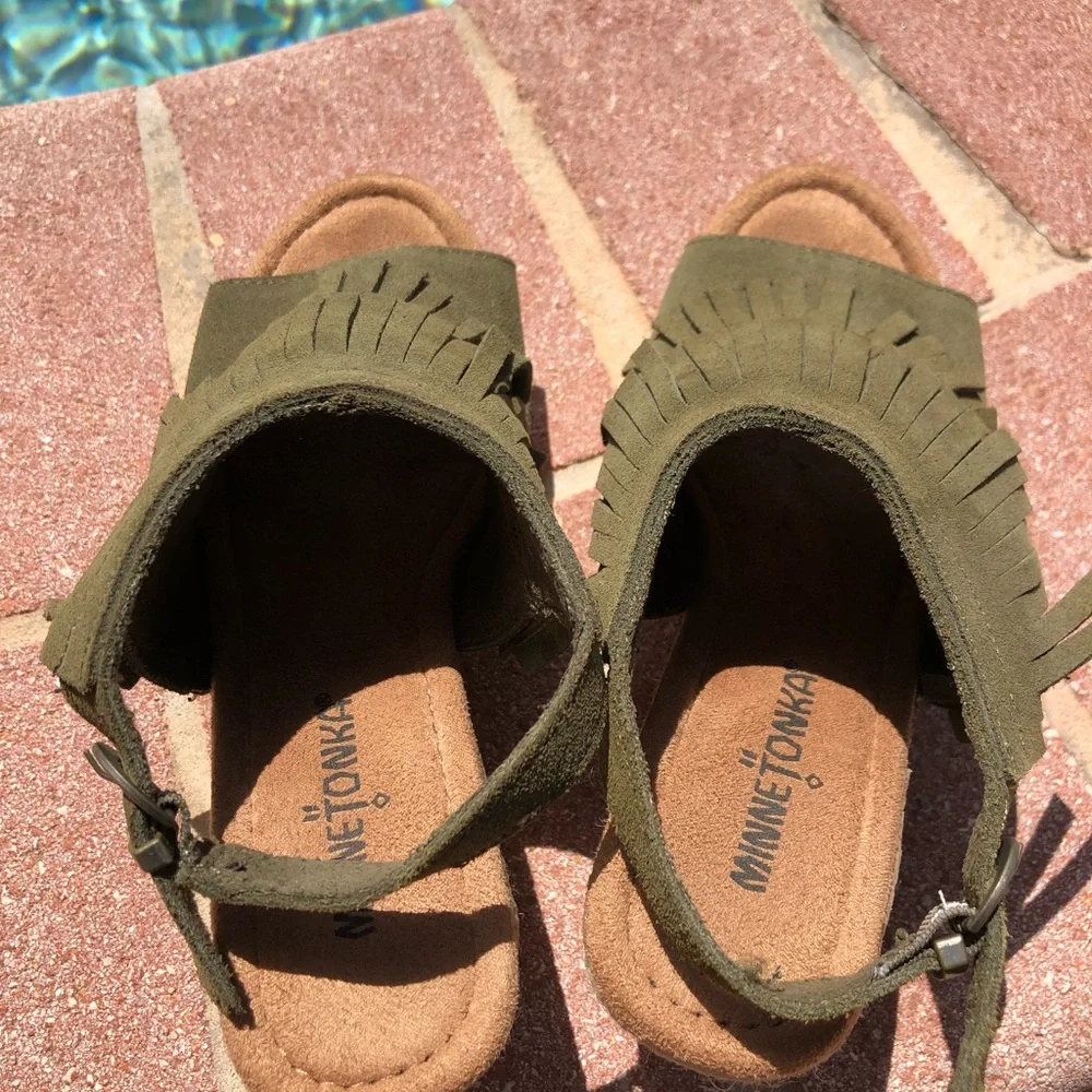 Olive Green Fringe Wedges - Picture 5 of 5